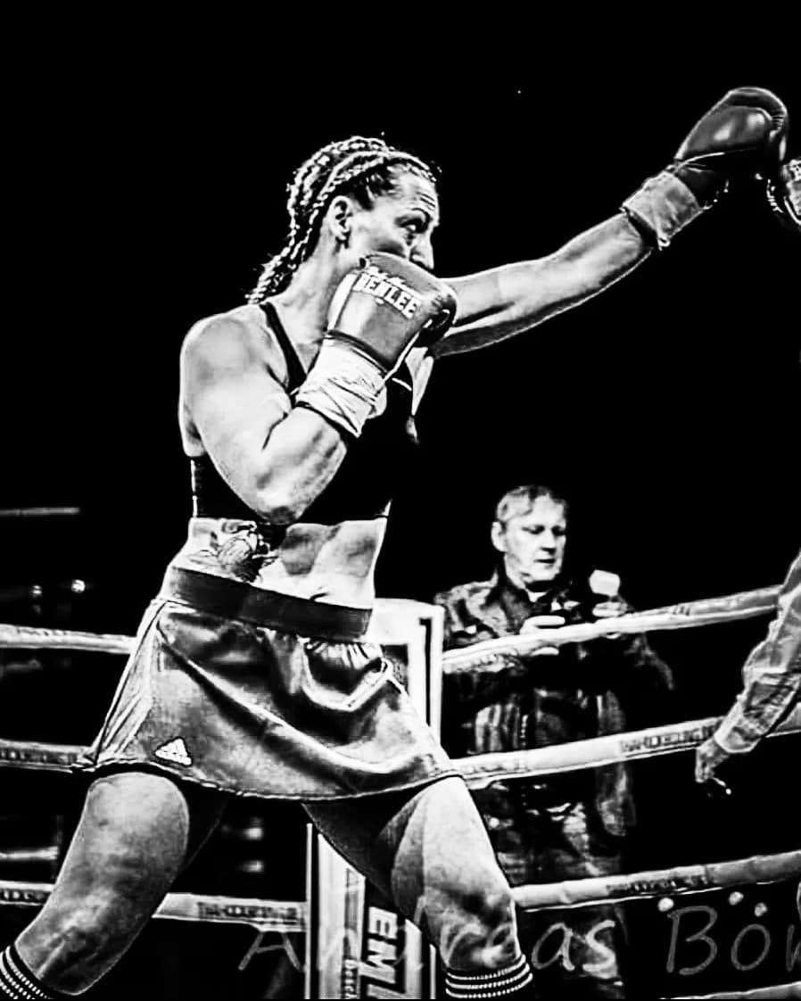 Trainerin Susan, Thaiboxen & Boxen